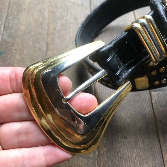 Vintage St. Maarten studded belt - Picture 3 of 12